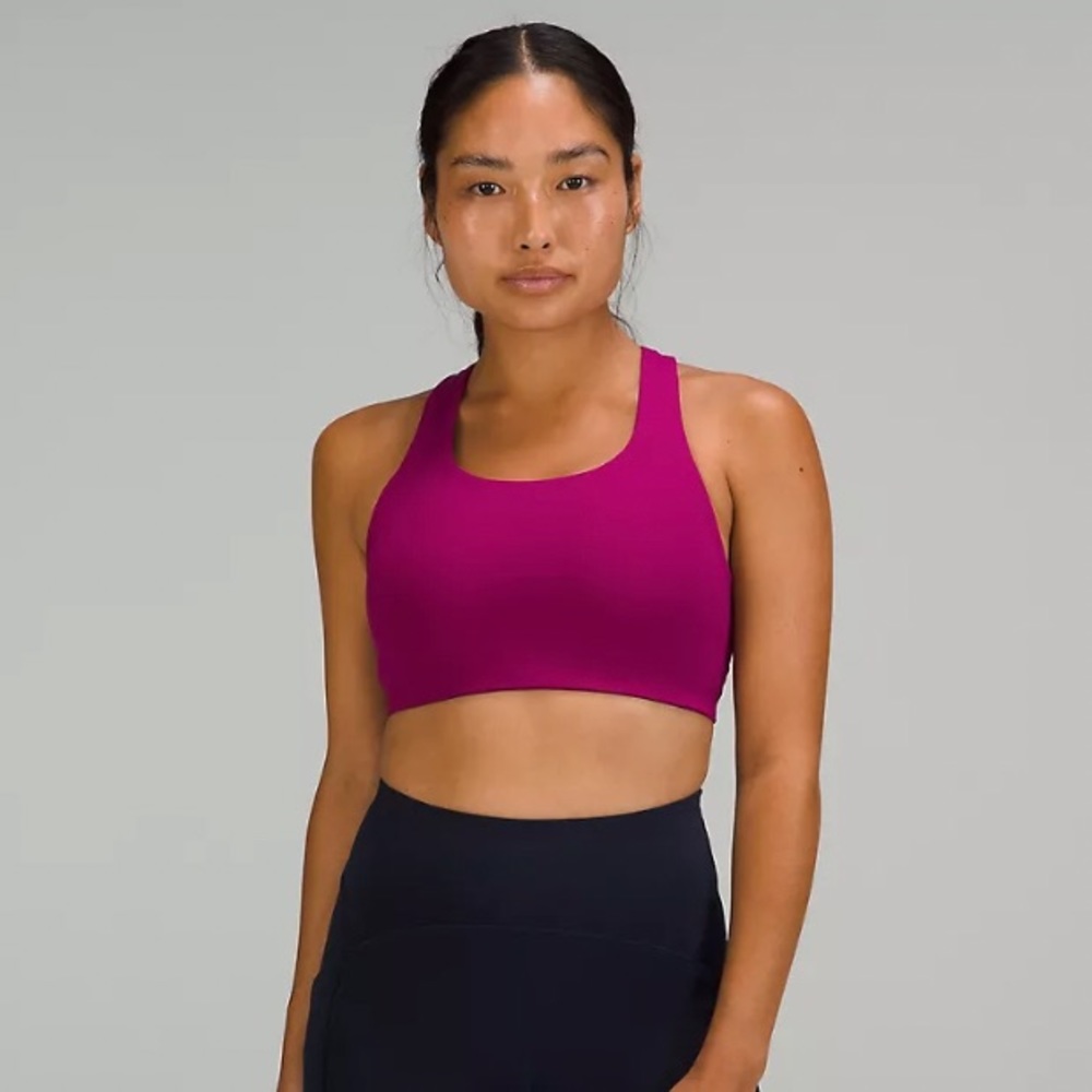 EUC lululemon Invigorate Bra size 8 with clasp